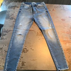 Kan Can skinny jeans sold by Maurices size 27 never worn 28” inseam kancan
